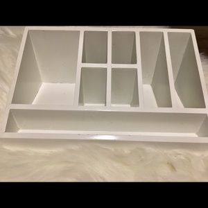 Makeup organizer